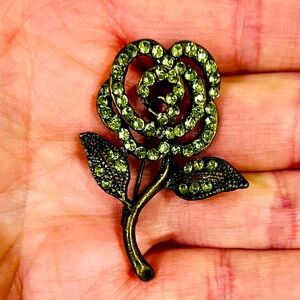 Vintage Rose Brooch w Green Crystals… old